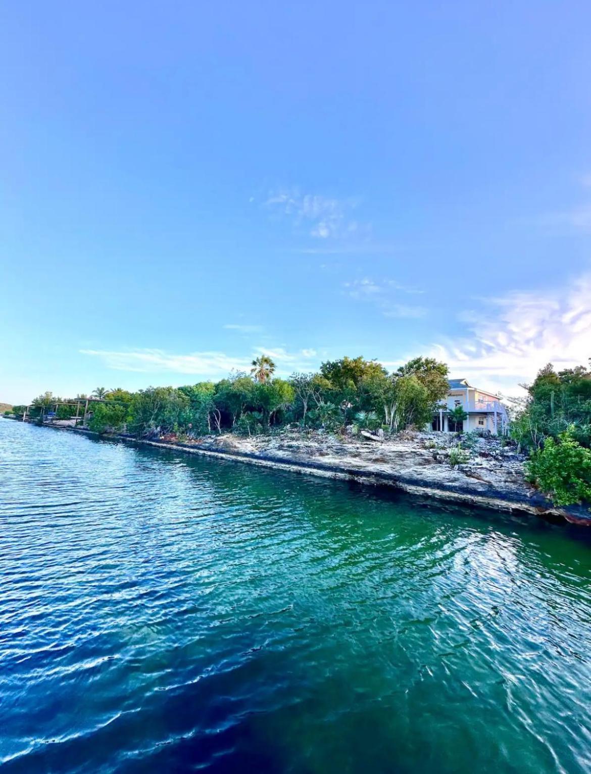Water Front House Apartment Turtle Cove Exterior photo
